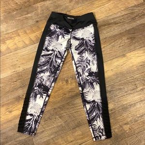 Ideology leggings
